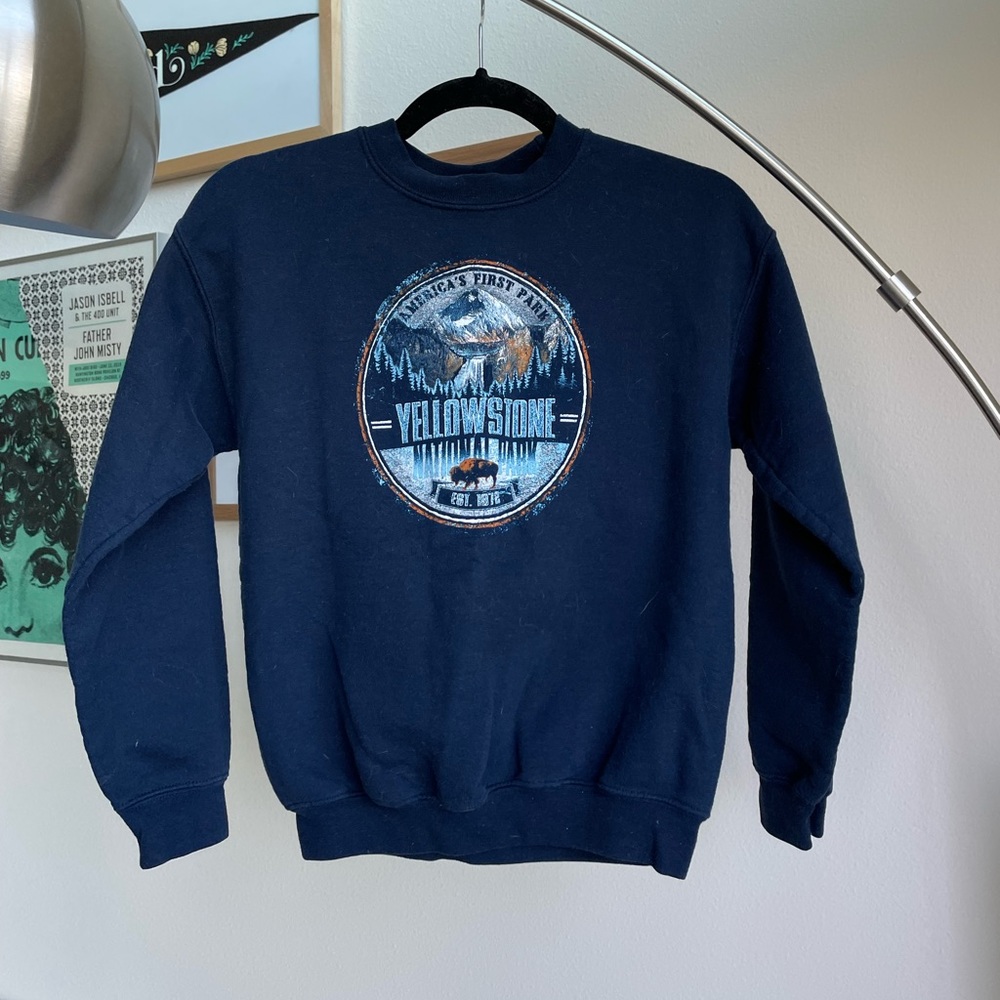 Yellowstone national park navy crewneck sweater